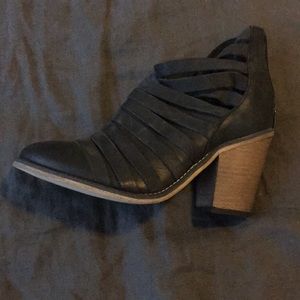 Black free people bootie